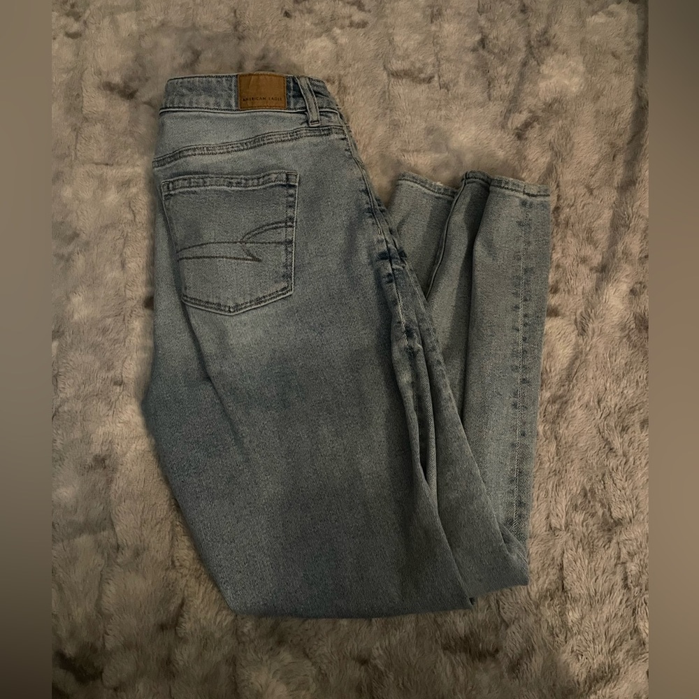 American eagle mom jeans